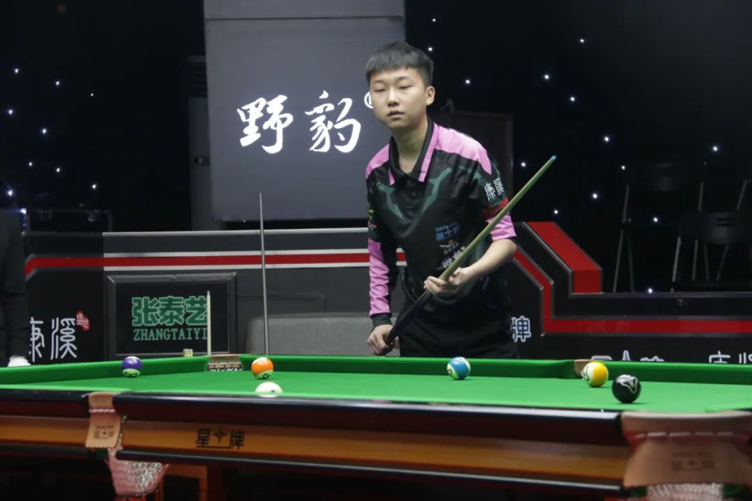 他在一次面 他在一次面